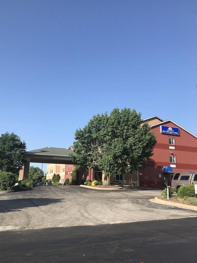 Americas Best Value Inn And Suites Saint Charles Kültér fotó