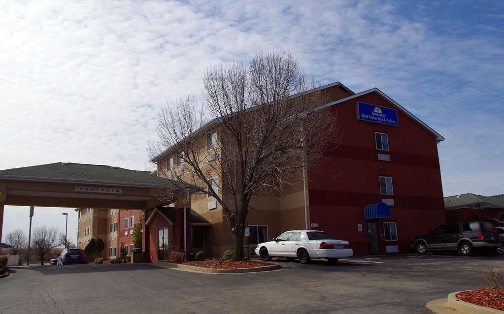 Americas Best Value Inn And Suites Saint Charles Kültér fotó