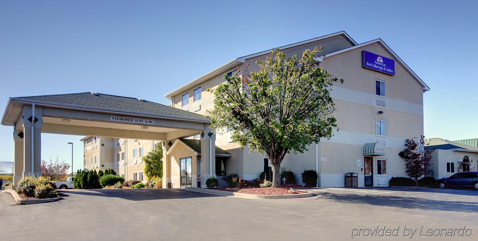 Americas Best Value Inn And Suites Saint Charles Kültér fotó
