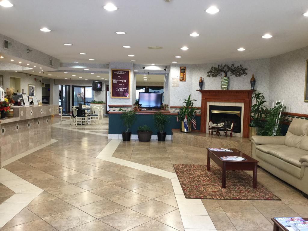 Americas Best Value Inn And Suites Saint Charles Kültér fotó
