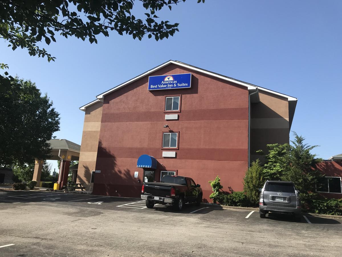 Americas Best Value Inn And Suites Saint Charles Kültér fotó