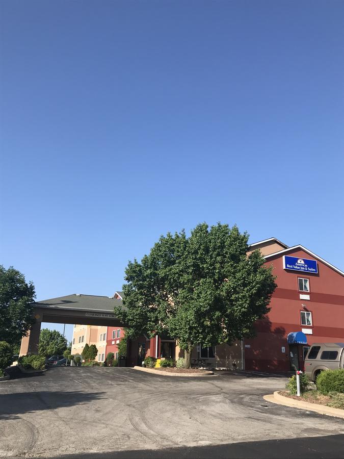 Americas Best Value Inn And Suites Saint Charles Kültér fotó