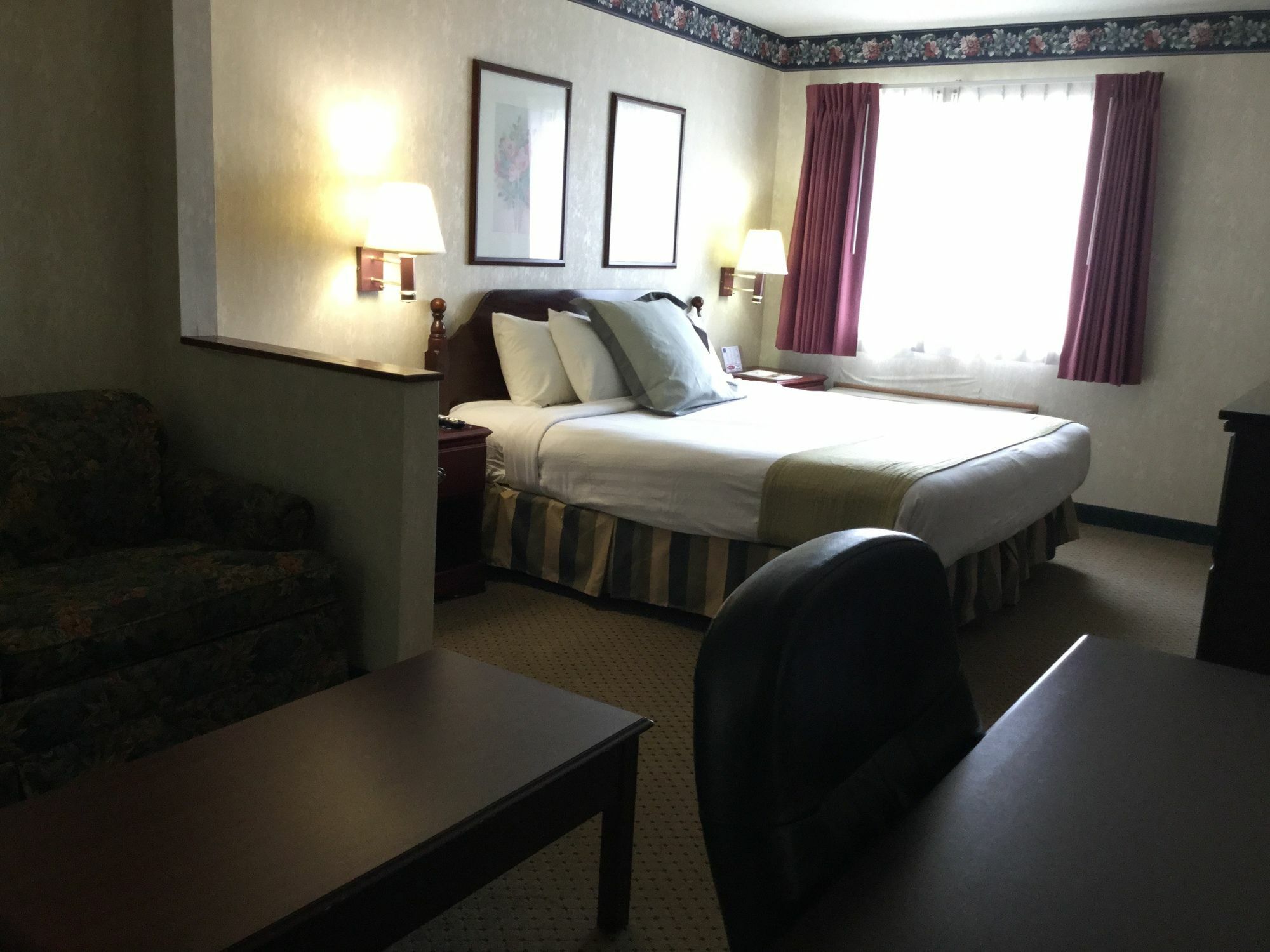 Americas Best Value Inn And Suites Saint Charles Kültér fotó