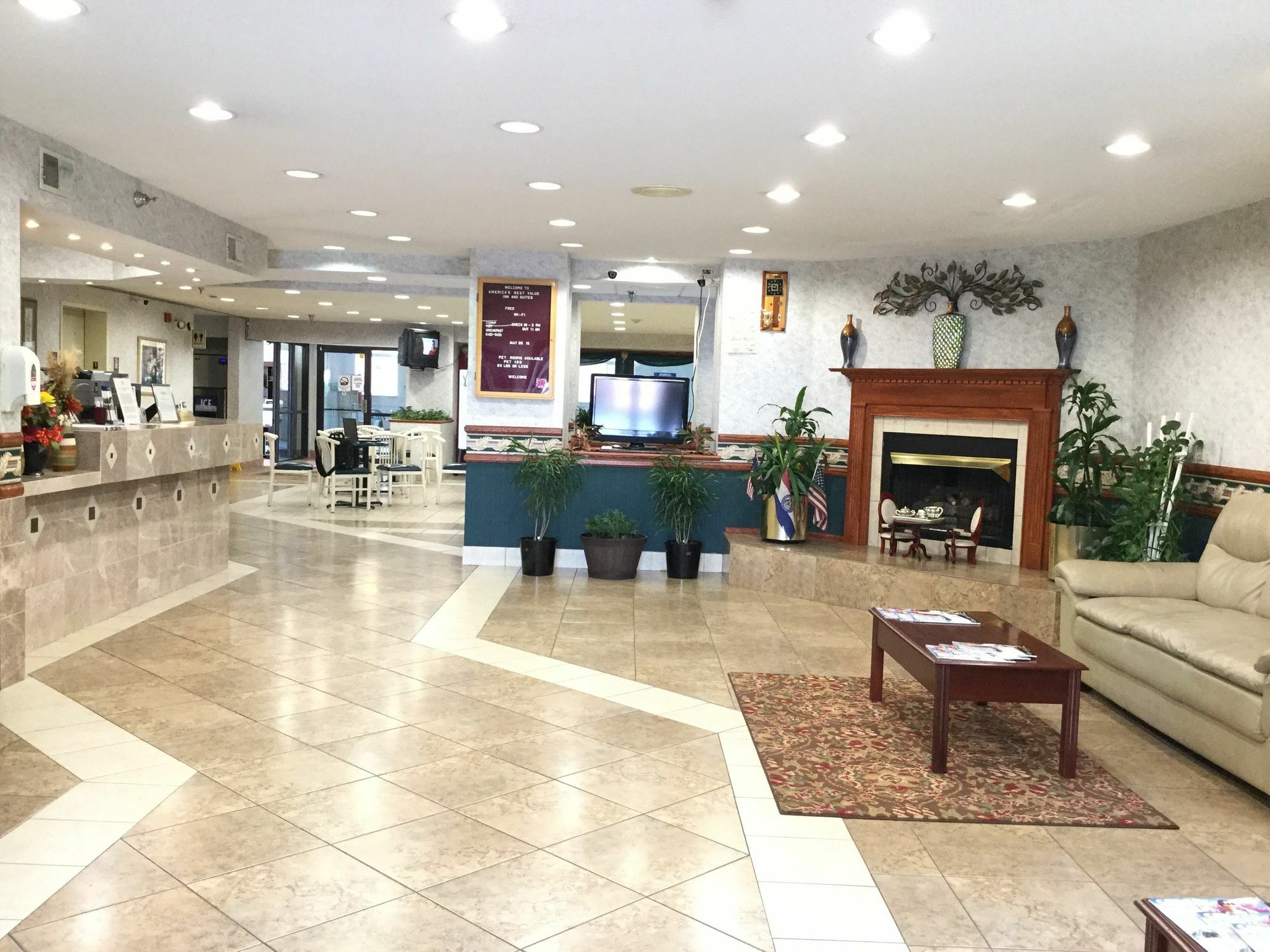 Americas Best Value Inn And Suites Saint Charles Kültér fotó